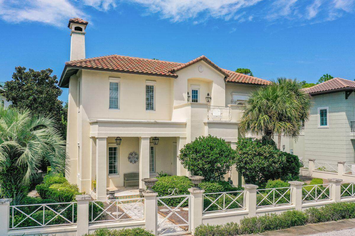 152 White Cliffs Boulevard - Photo 1