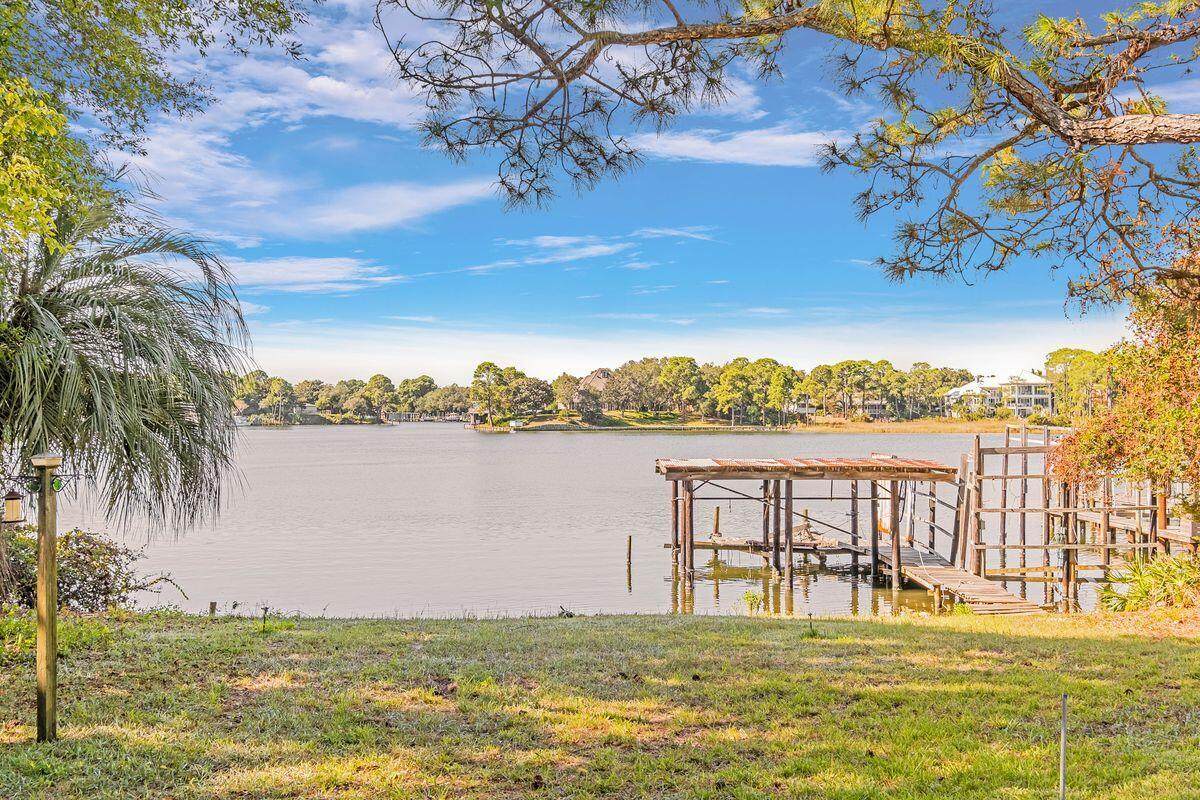 733 Bayou Drive - Photo 1