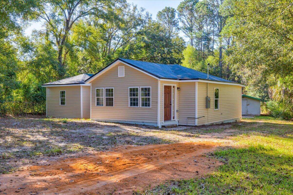 1105 Chestnut Avenue - Photo 1