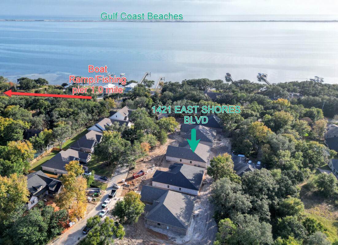 1421 Shores Boulevard - Photo 1