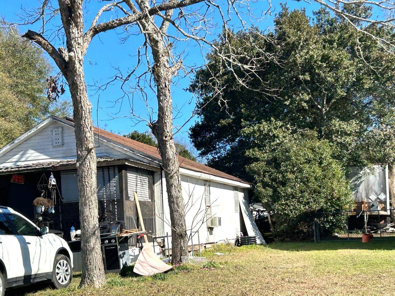 109 Forest Street - Photo 1