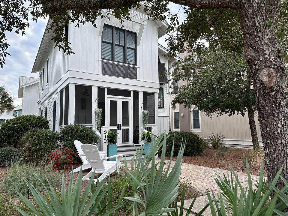610 Sandgrass Boulevard - Photo 1