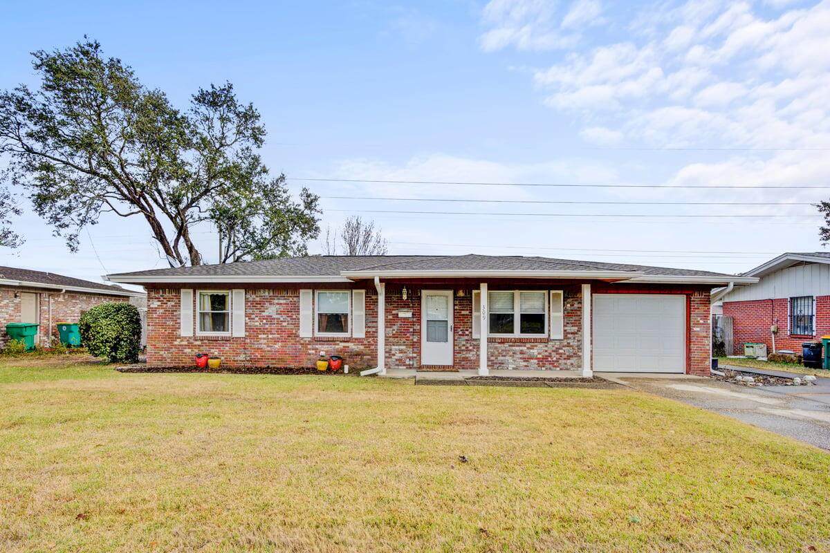 309 Echo Circle - Photo 1