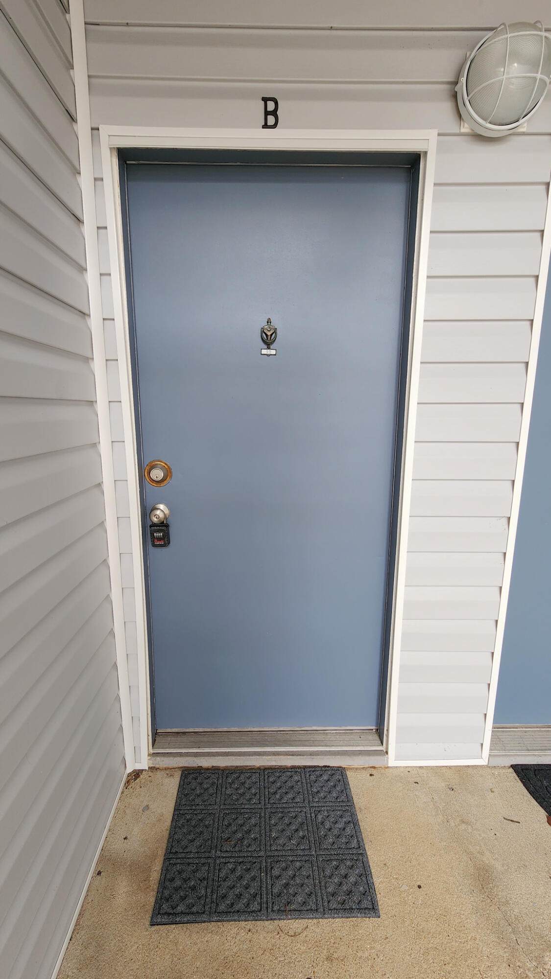 101 Old Ferry Road - Photo 1