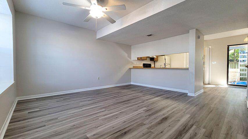 412 Sea Lane - Photo 1