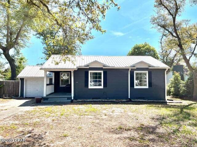 124 Harris Avenue - Photo 1