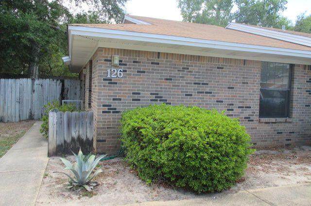 126 Classic Manor Court - Photo 1