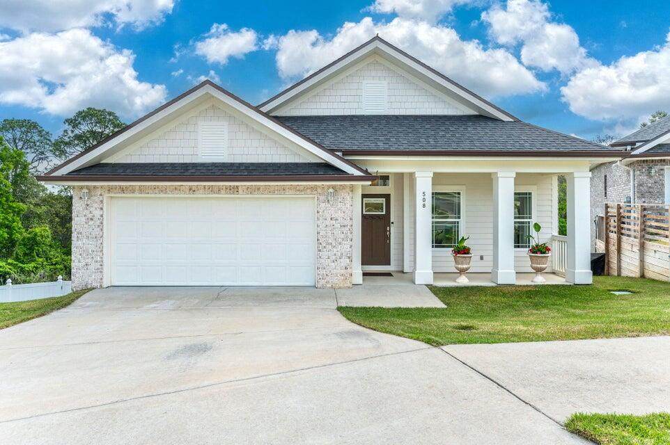 508 Harborview Circle - Photo 1