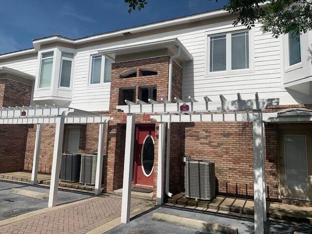119 Beal Parkway - Photo 1