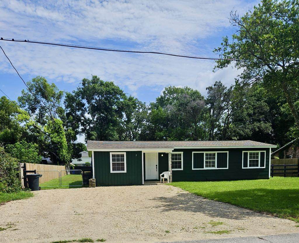 7 Highland Drive - Photo 1