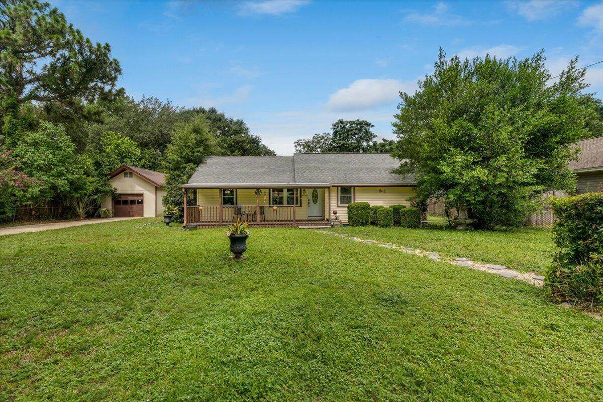 1554 Pine Street - Photo 1