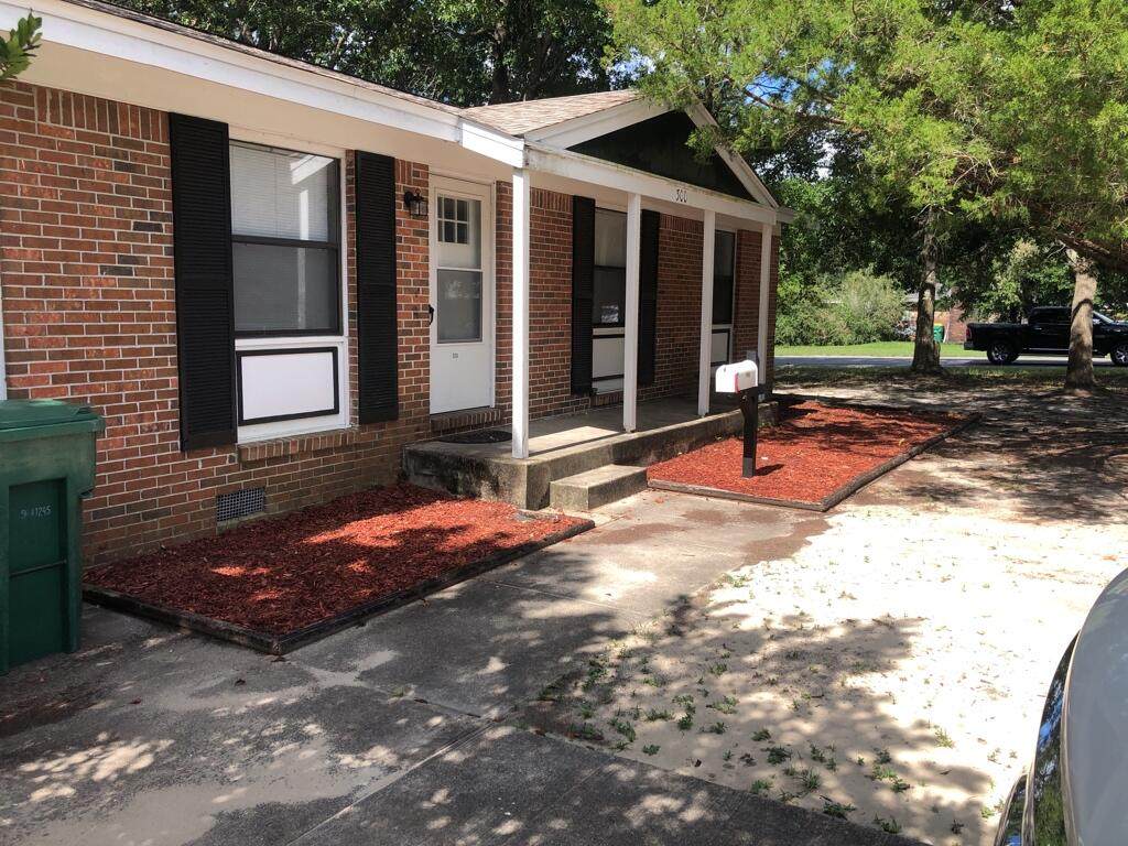 300 21st Street - Photo 1