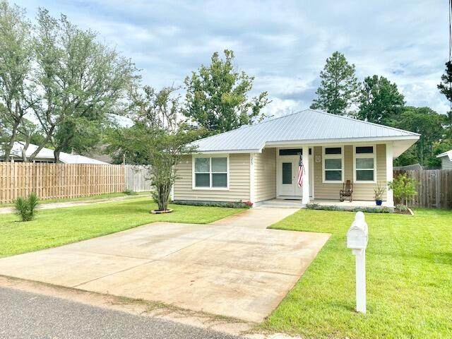 210 Pines Street - Photo 1