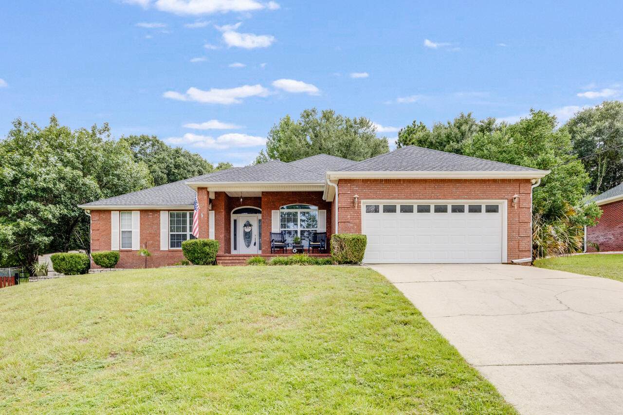 215 Seneca Trail - Photo 1