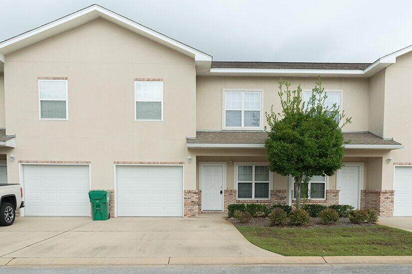 1496 Bentley Circle - Photo 1
