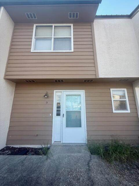 220 Angler Avenue - Photo 1