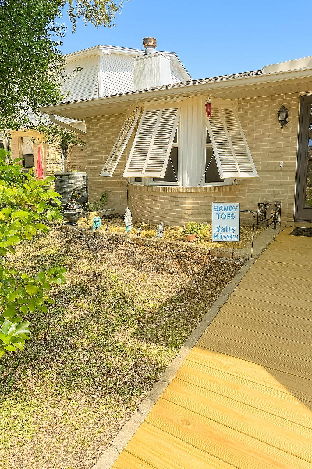 807 Holbrook Circle - Photo 1