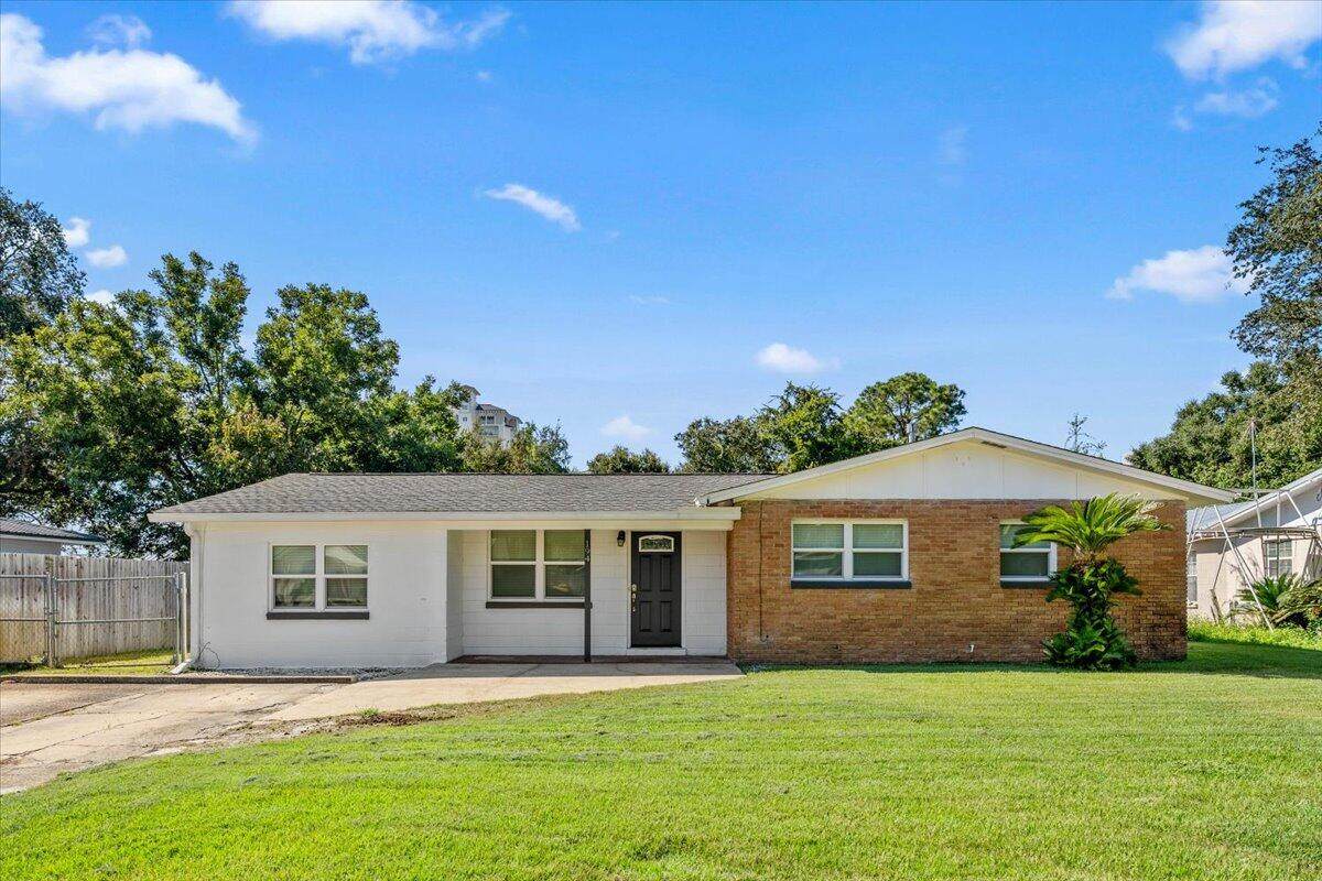 194 Coral Drive - Photo 1