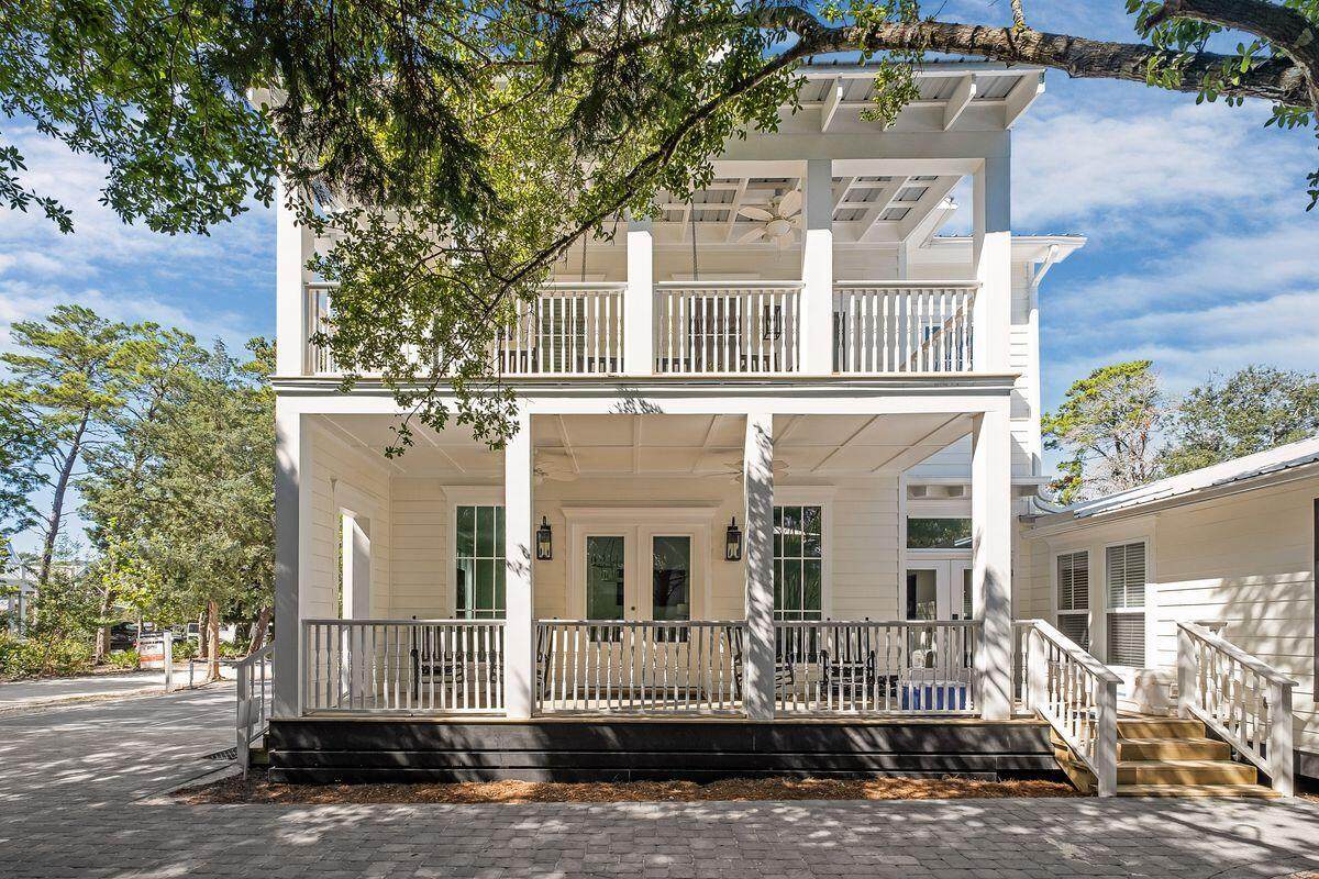 251 Dogwood Street - Photo 1