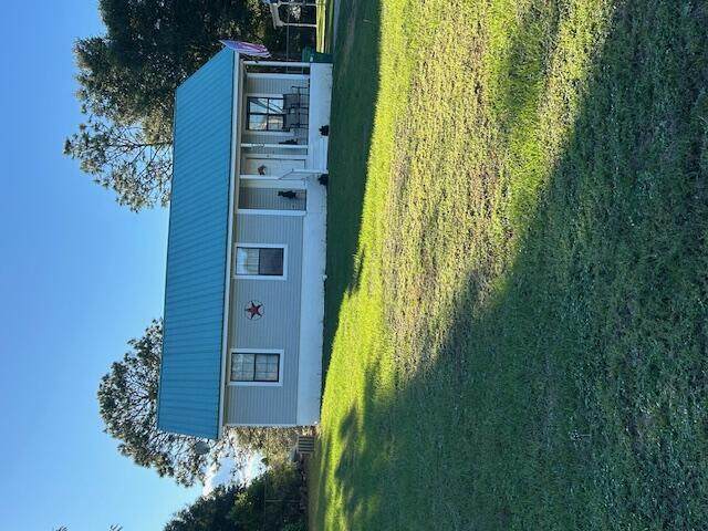 105 Windsor Drive - Photo 1