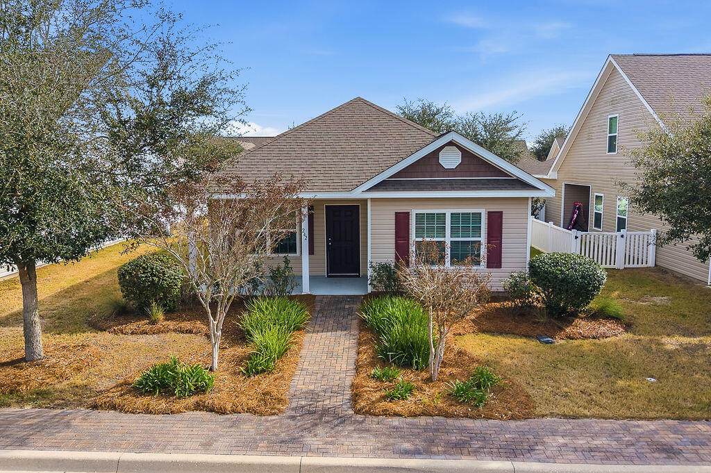 242 Cornelia Street - Photo 1