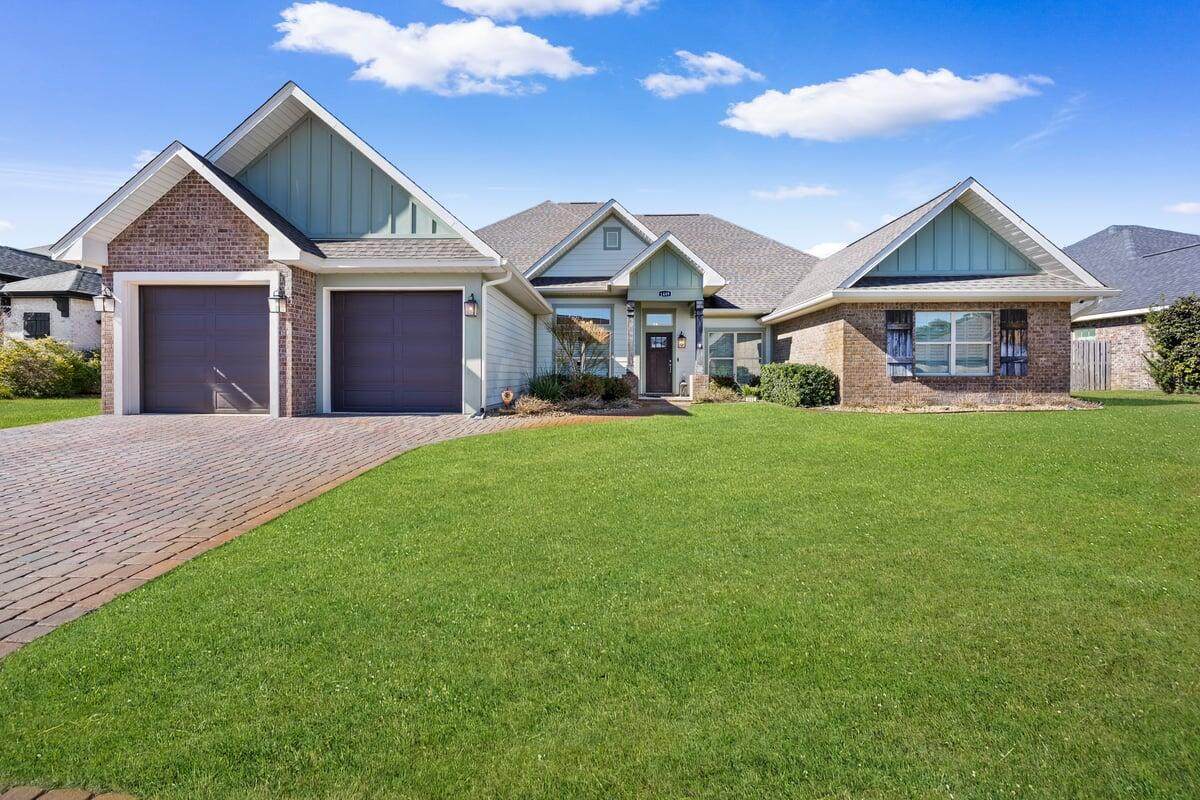 1469 Shores Boulevard - Photo 1