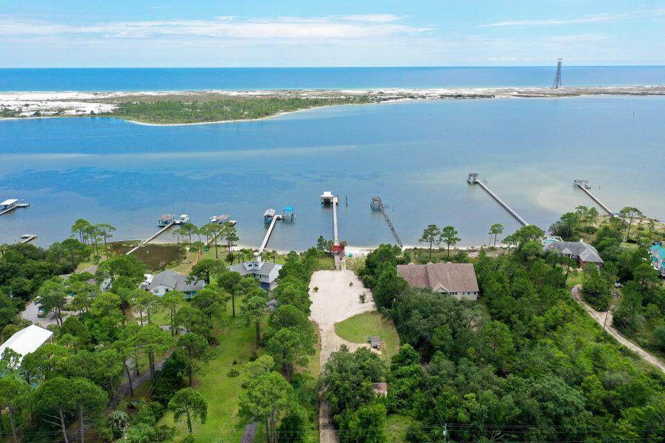 492 Parish Boulevard - Photo 1