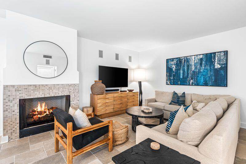 136 Georgetown Avenue - Photo 1