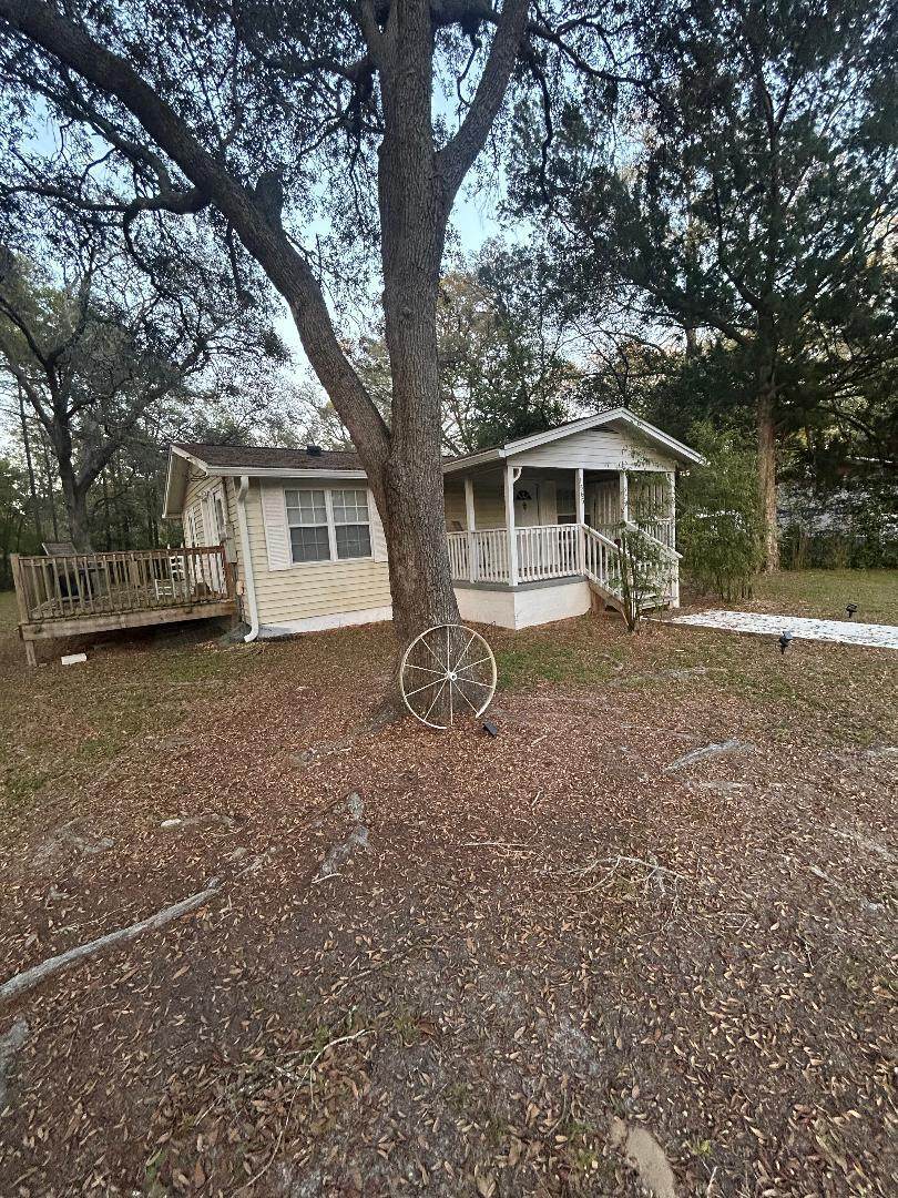 1565 Government Street - Photo 1