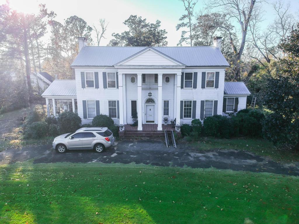 720 Main Street - Photo 1