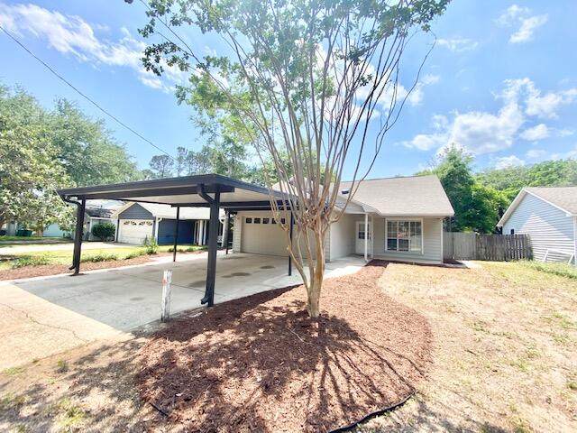 1916 Redwood Avenue - Photo 1