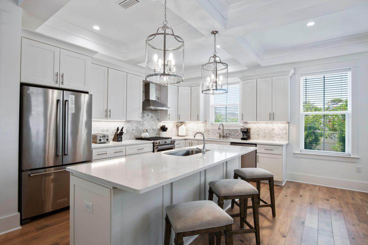 39 Saint Simon Circle - Photo 1