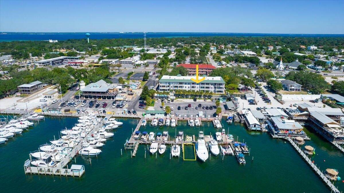 212 Harbor Boulevard - Photo 1