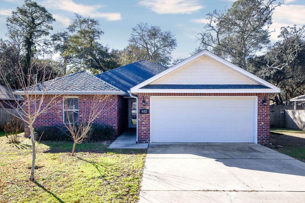 402 Yancey Street - Photo 1