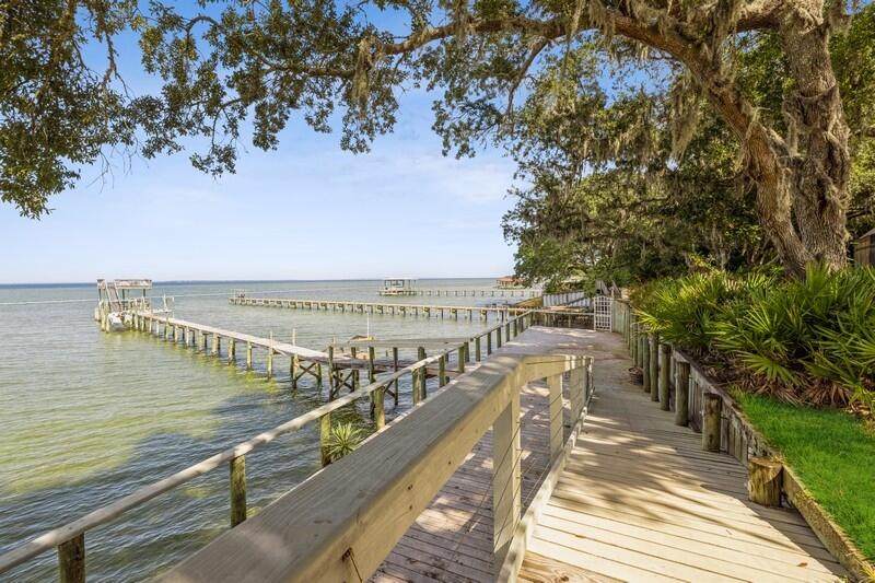 2488 Bayshore Road - Photo 1