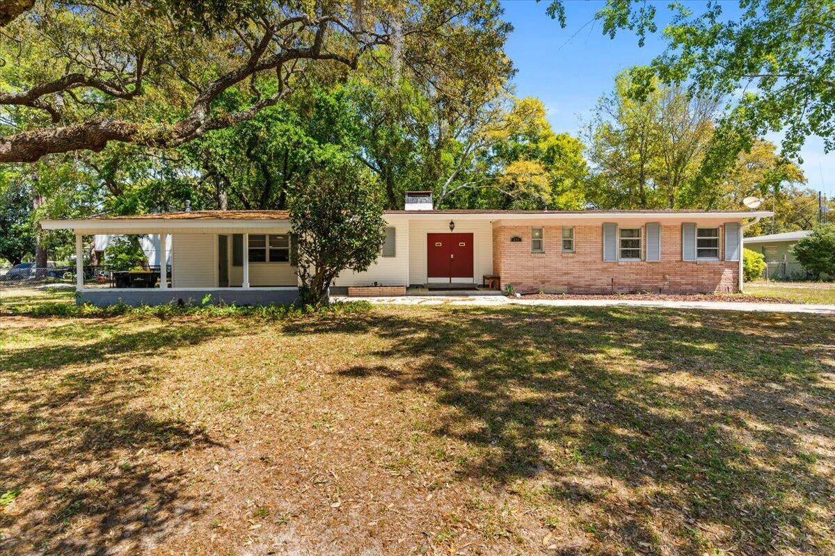 319 Elliott Road - Photo 1