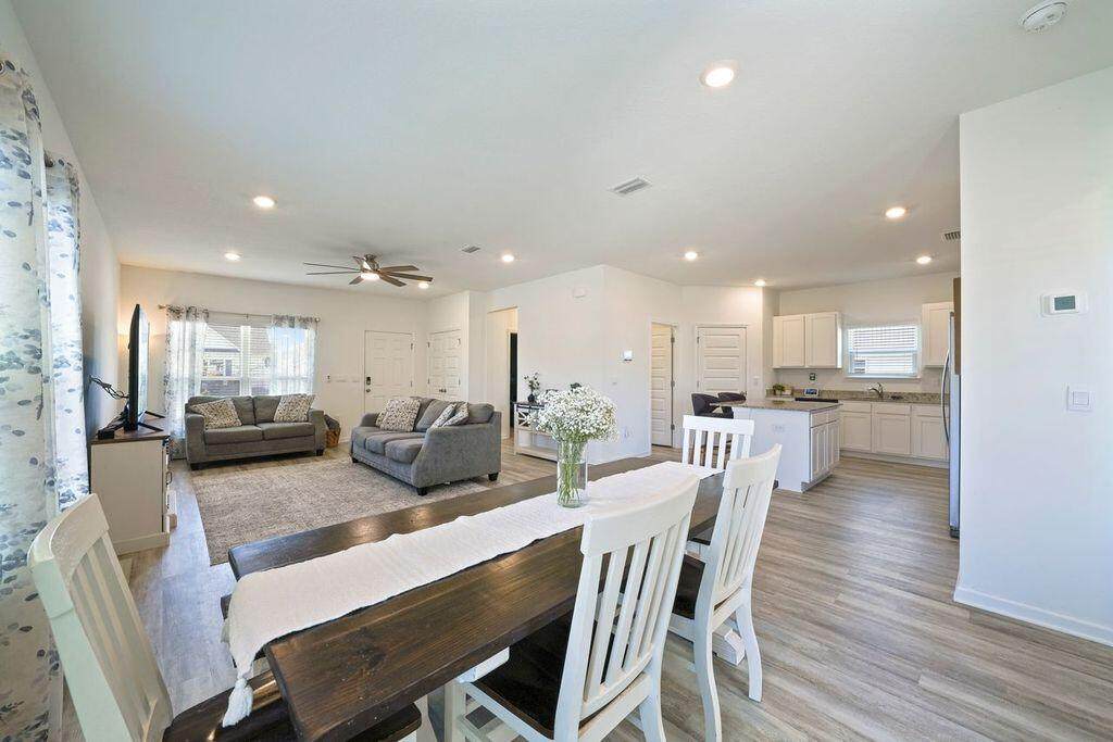 51 Woodsorrel Street - Photo 1