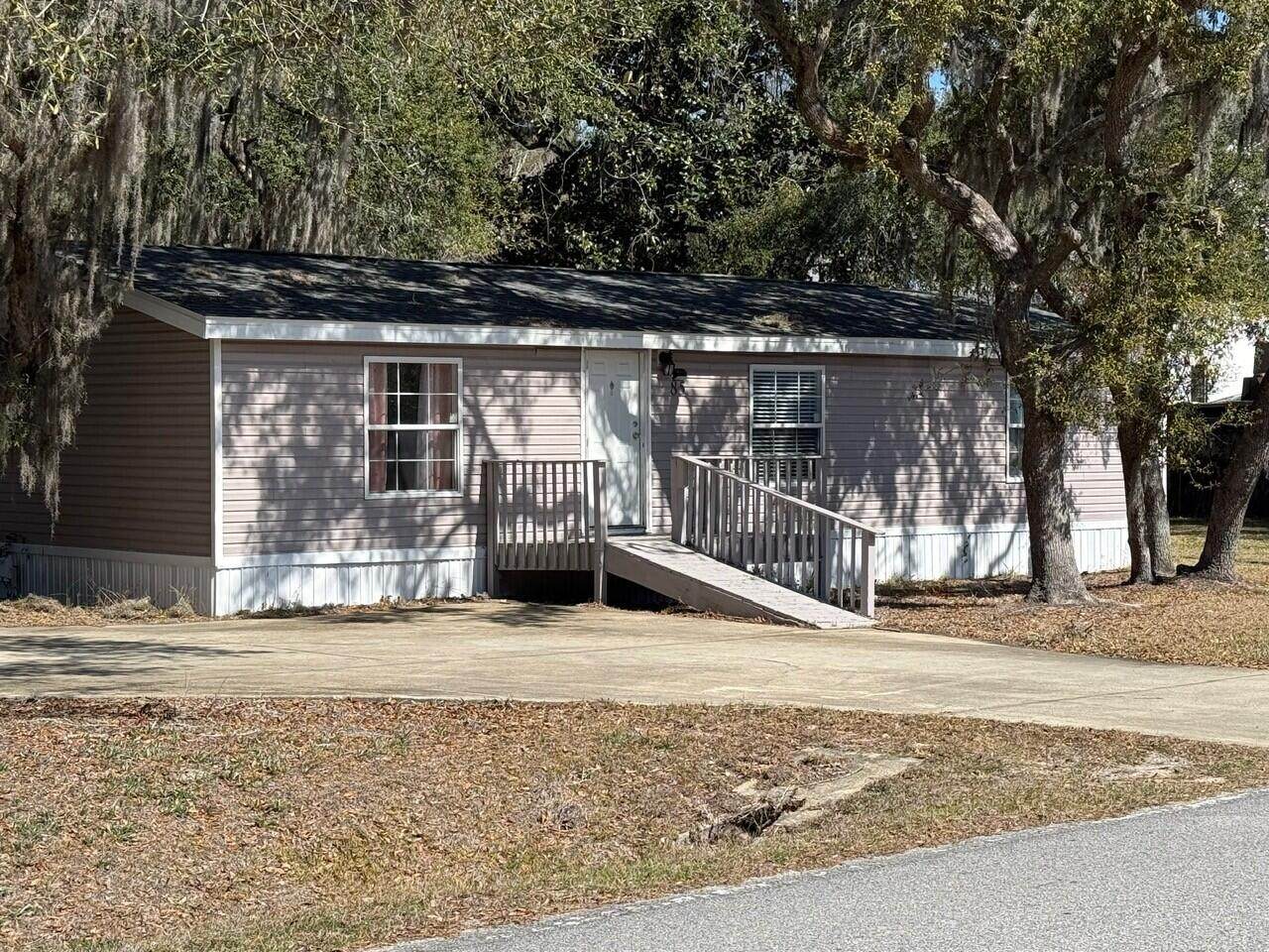 85 Harborview Road - Photo 1
