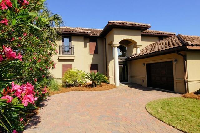 4621 Paradise Isle - Photo 1