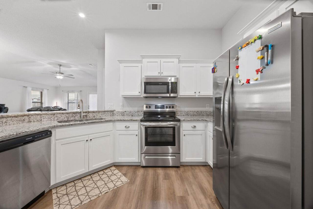 109 Ridgeway Circle - Photo 1