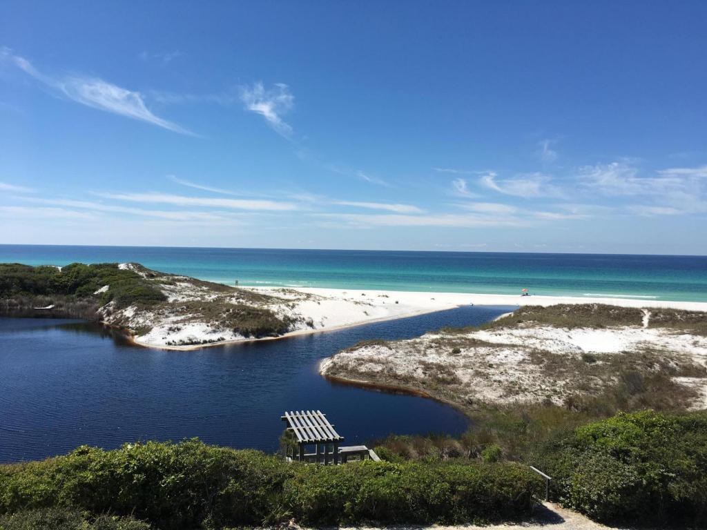 000 Bannerman Beach Lane - Photo 1
