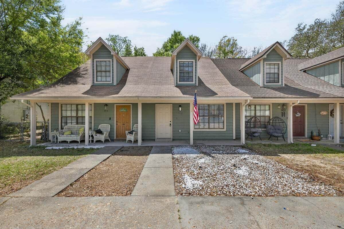 904 48th Street - Photo 1