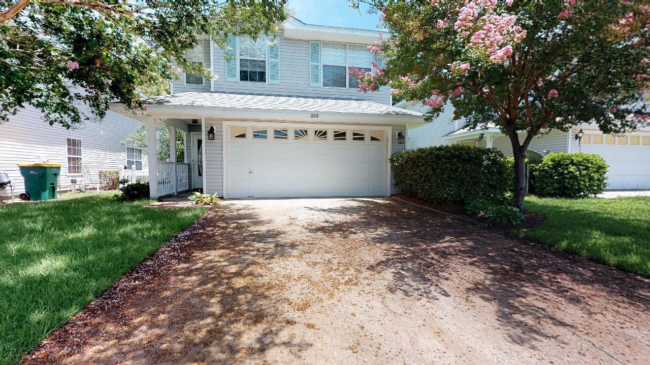 220 Twin Lakes Lane - Photo 1