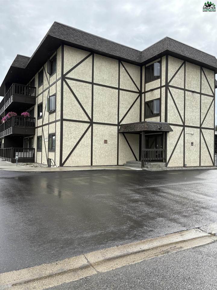 15 Farewell Avenue - Photo 1