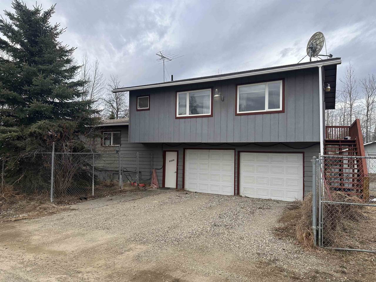 1320 Sloan Street - Photo 1