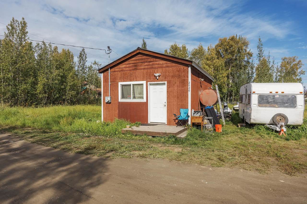 2426 Burtis Avenue - Photo 1