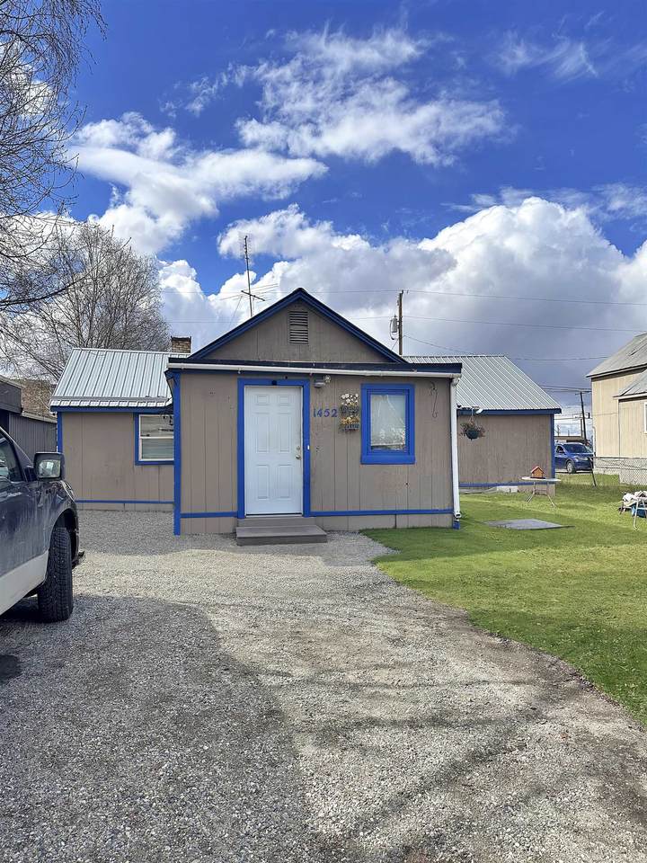 1452 Lacey Street - Photo 1