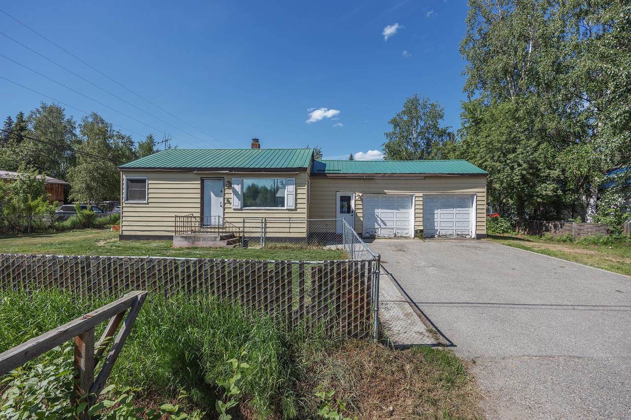 1230 Hayes Avenue - Photo 1