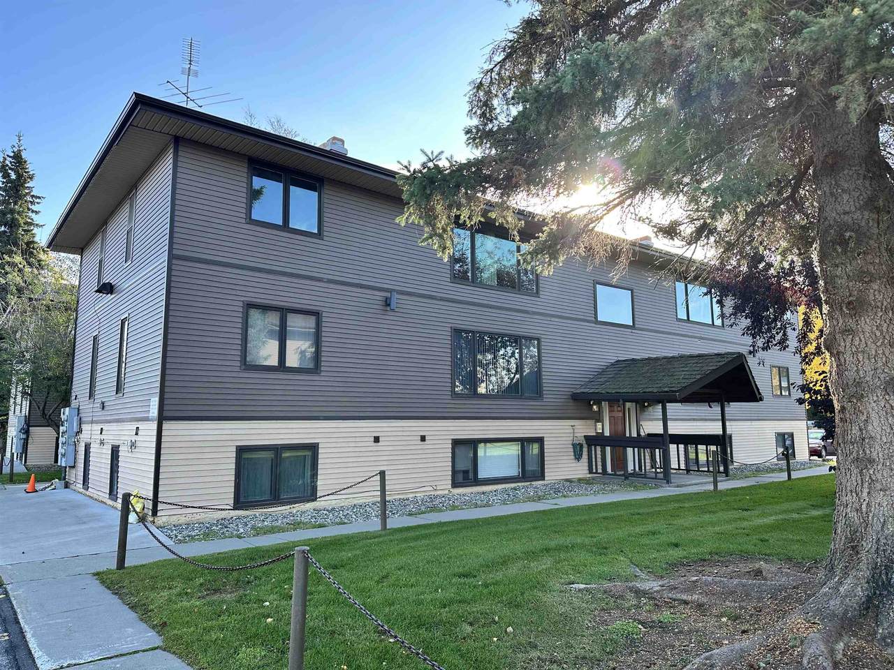 22 Glacier Avenue - Photo 1