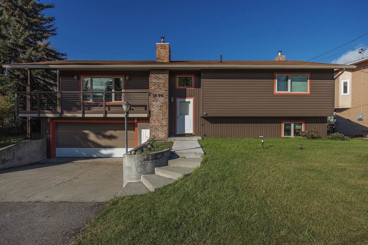 2596 Riverview Drive - Photo 1